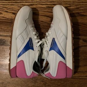 Reebok Women's Classic Harman Run Athletic Running Shoes White Blue Pink Size 9
